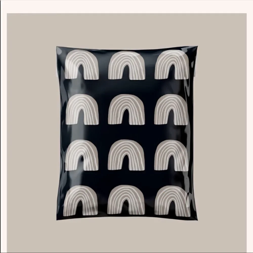 Poly mailers mix